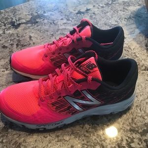 Women’s size 9.5 new balance shoes